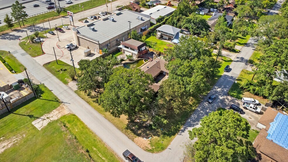 More Photos Of 186 Spring Pines Dr, Spring General Retail For Sale