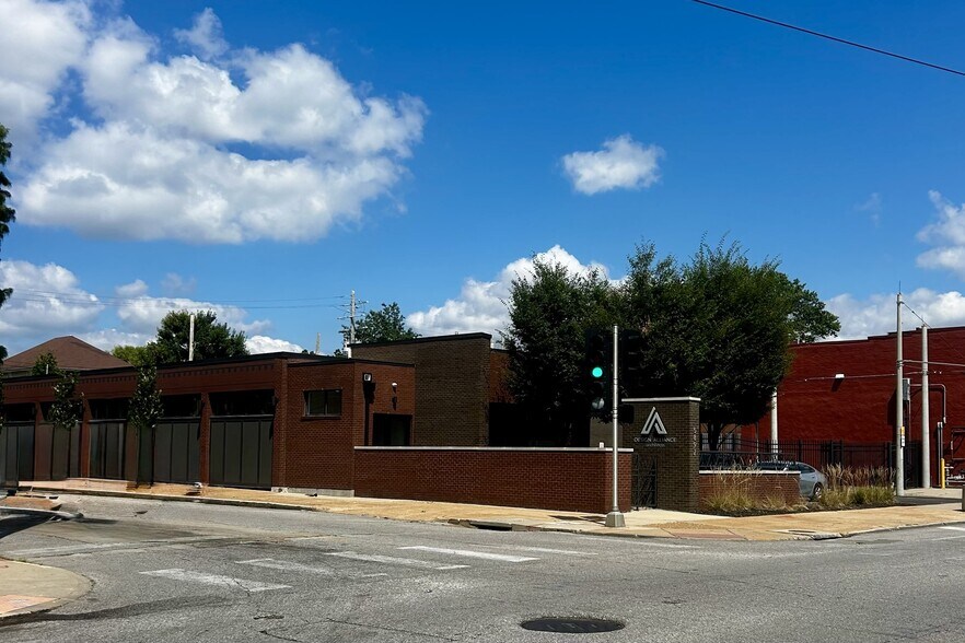 Primary Photo Of 5897 Delmar Blvd, Saint Louis Convenience Store For Sale