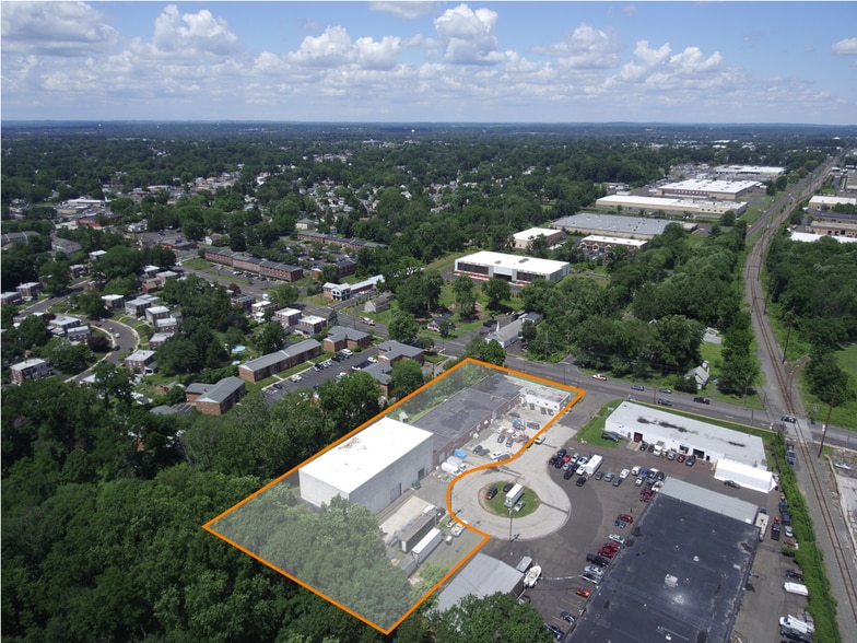 More Photos Of 244 E County Line Rd, Hatboro Manufacturing For Sale