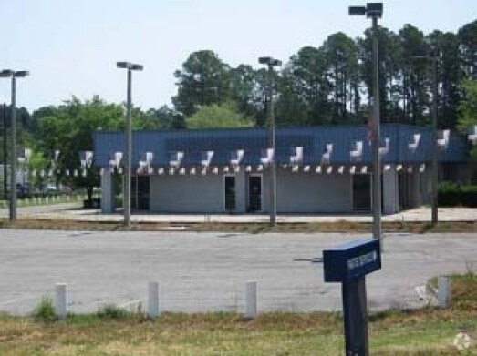 More Photos Of 7505 Blanding Blvd, Jacksonville Auto Dealership For Lease