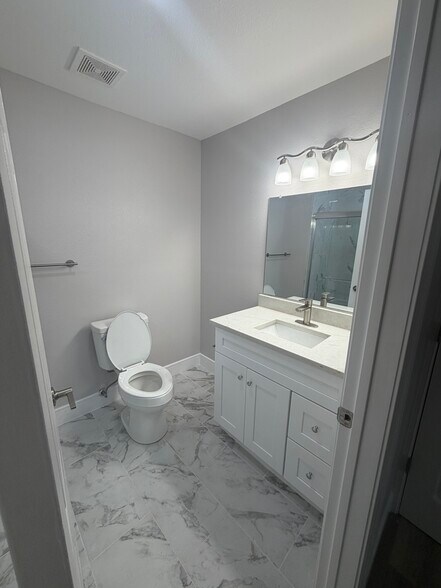 More Photos Of 2175 N McMullen Booth Rd, Clearwater Specialty For Lease