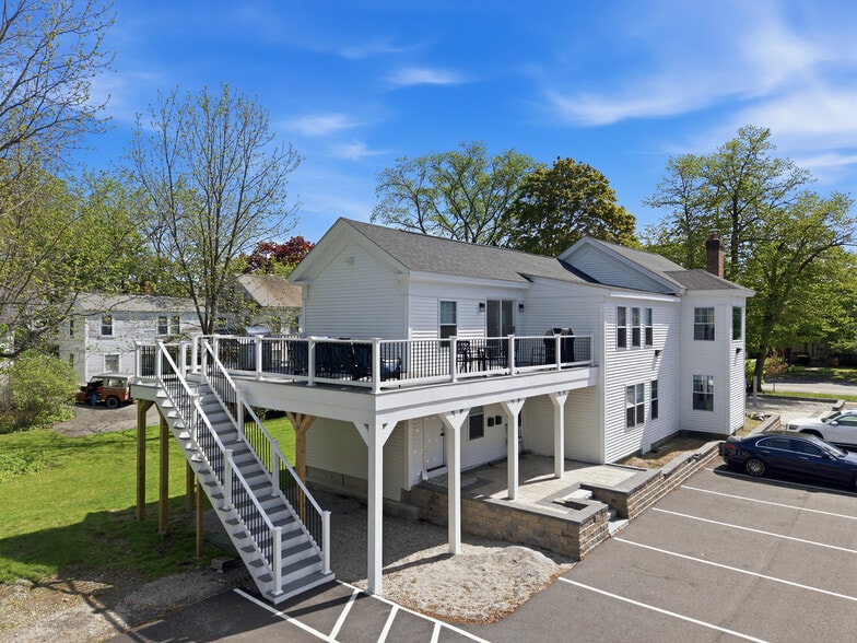 More Photos Of 367 Main St, Oxford Office For Sale