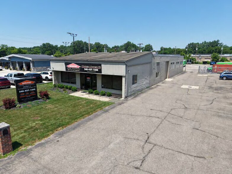 More Photos Of 31168 W Eight Mile Rd, Farmington Hills Warehouse For Sale
