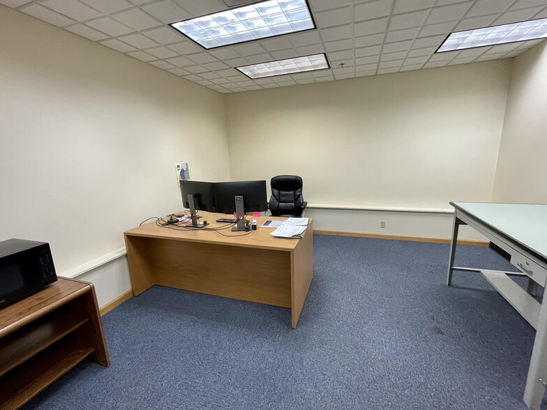 More Photos Of 48 Commercial St, Lewiston Light Manufacturing For Lease