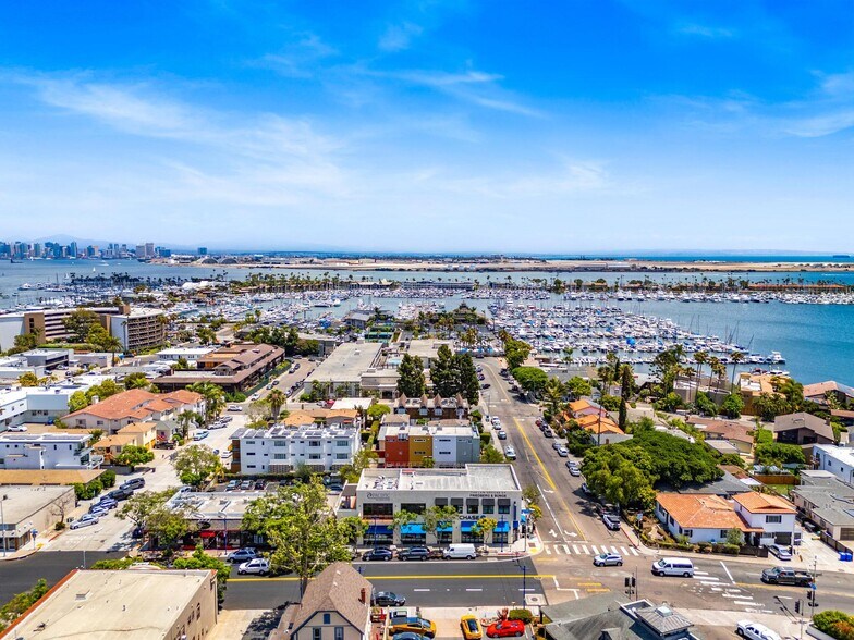 More Photos Of 1005 Rosecrans St, San Diego Storefront Retail Office For Sale