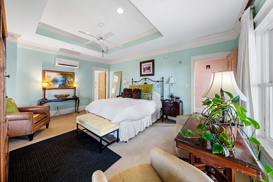 More Photos Of 202 S Mobile St, Fairhope Hospitality For Sale