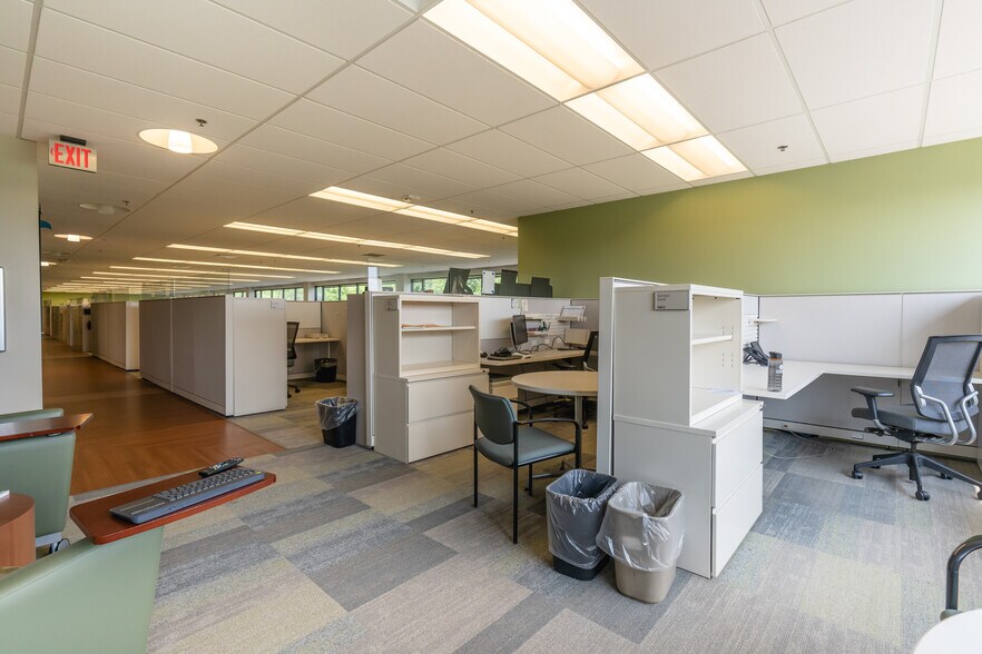 More Photos Of 20255 Victor Pky, Livonia Loft Creative Space For Lease