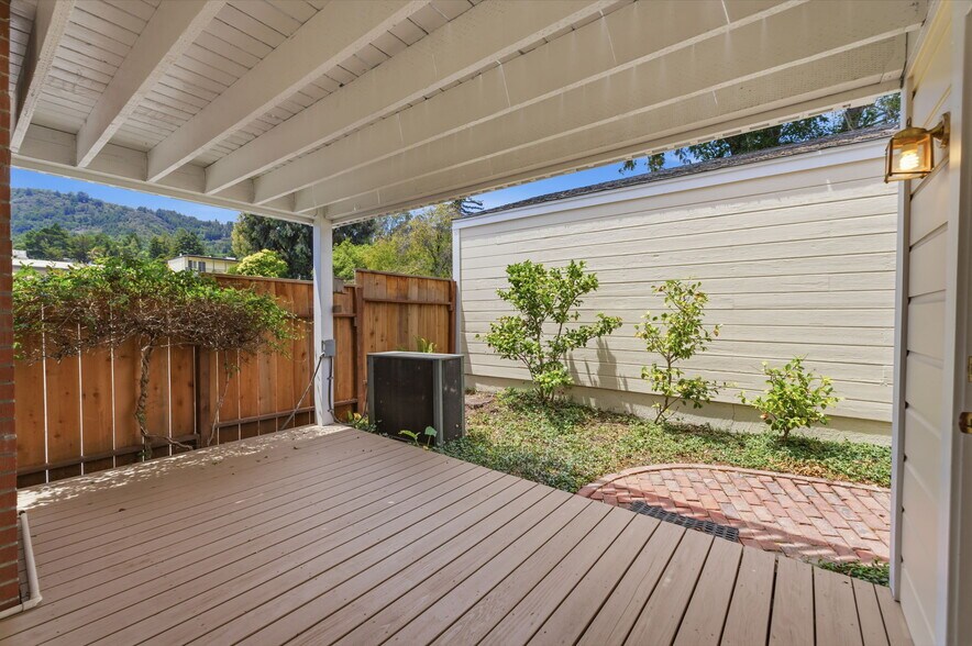 More Photos Of 499-503 Magnolia Ave, Larkspur Storefront Retail Residential For Sale
