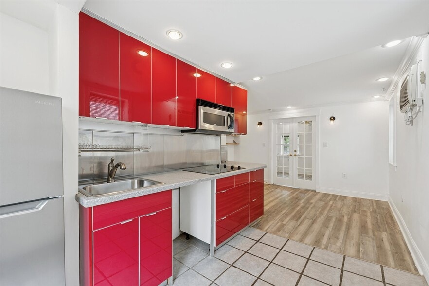 More Photos Of 2621 Sepviva St, Philadelphia Storefront Retail Residential For Sale