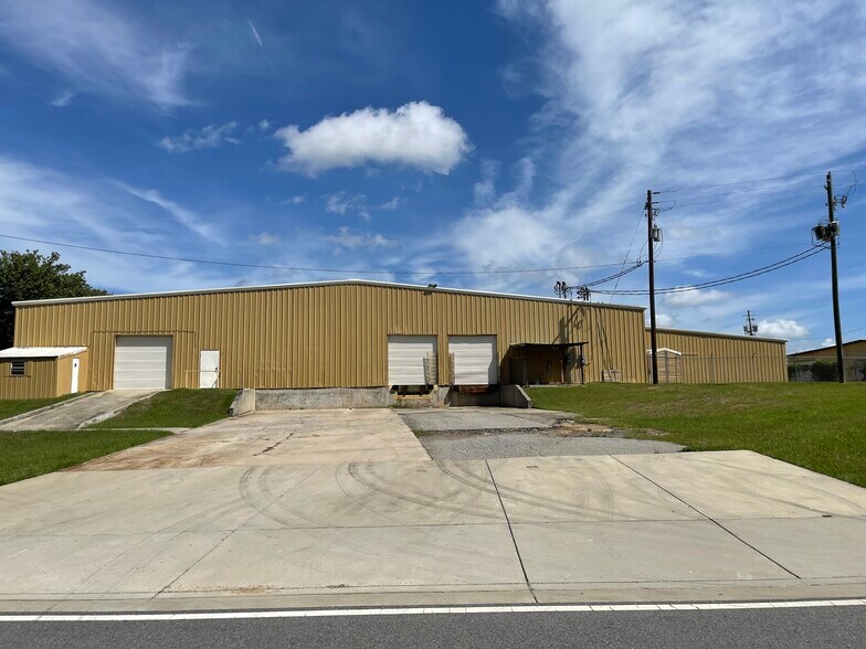 More Photos Of 55 Lamb Loop, Tifton Warehouse For Lease