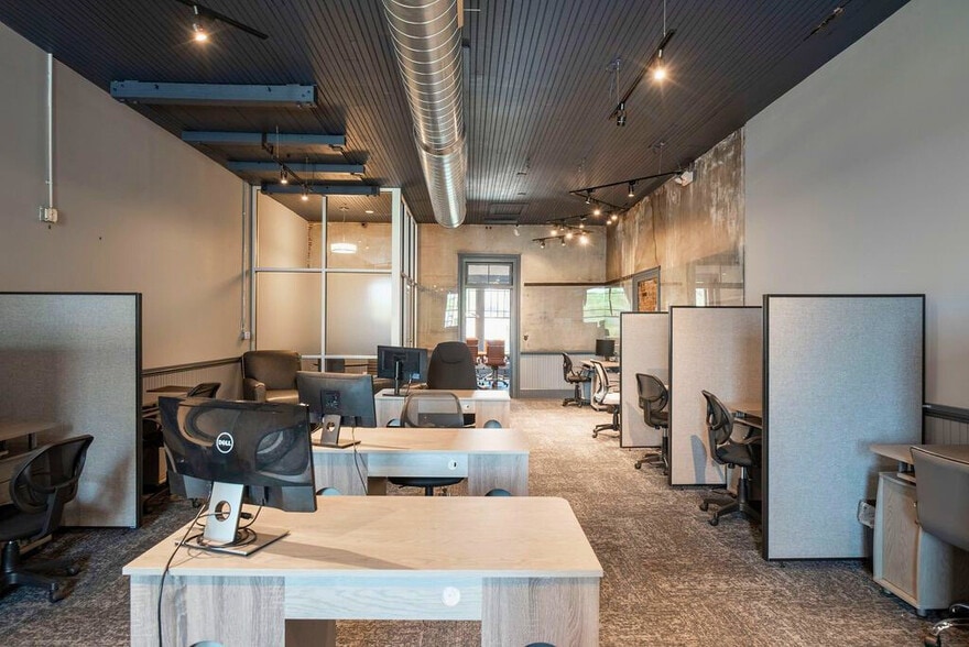 More Photos Of 211 Nash St E, Wilson General Retail For Lease