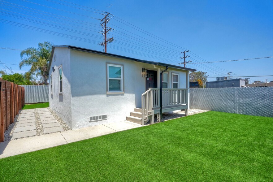 More Photos Of 1045 Main St, Ramona Freestanding For Lease