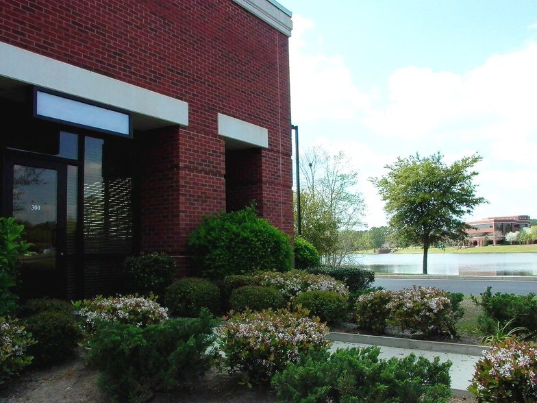 More Photos Of 8001 Chatham Center Dr, Savannah Office For Lease