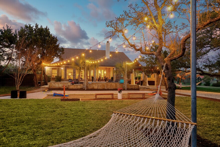 More Photos Of 8601 Zyle Rd, Austin Specialty For Sale