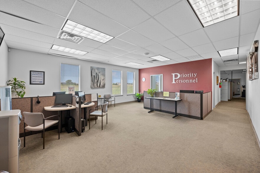 More Photos Of 1921 Corporate Dr, San Marcos Office For Lease