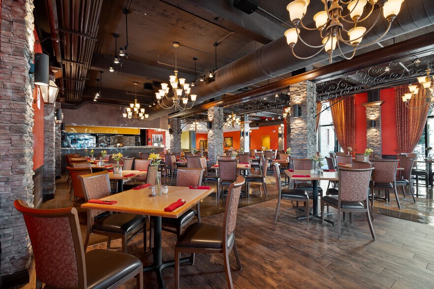 More Photos Of 202 S 1st St, Harlingen Loft Creative Space For Lease