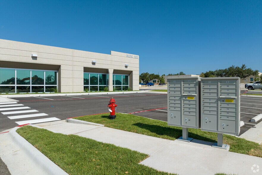 More Photos Of 1320 Arrow Point Dr, Cedar Park Unknown For Lease