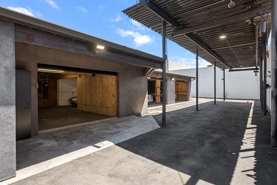 More Photos Of 5244 Vineland Ave, North Hollywood Loft Creative Space For Sale