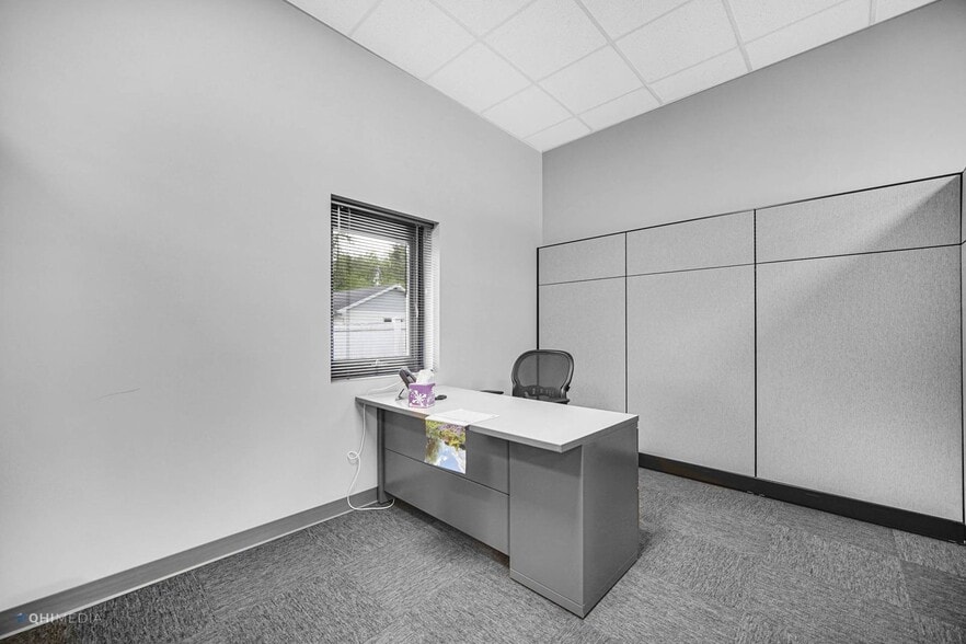 More Photos Of 1227 N Cedar Rd, New Lenox Office For Lease