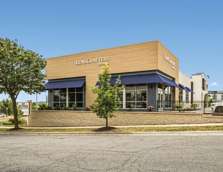 More Photos Of 4518 E Washington Ave, Madison General Retail For Sale