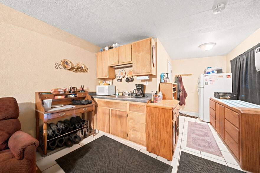 More Photos Of 3725 Pine St, Rocklin Auto Repair For Sale