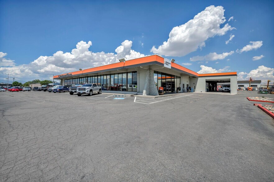 More Photos Of 3223 Mill St, Reno Service For Lease
