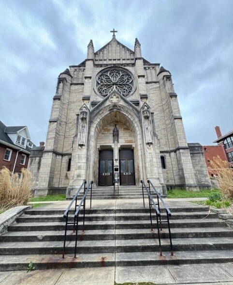 More Photos Of 3021 Landis St, Pittsburgh Religious Facility For Sale