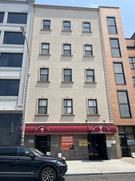 Primary Photo Of 1725 E 12th St, Brooklyn Medical For Lease