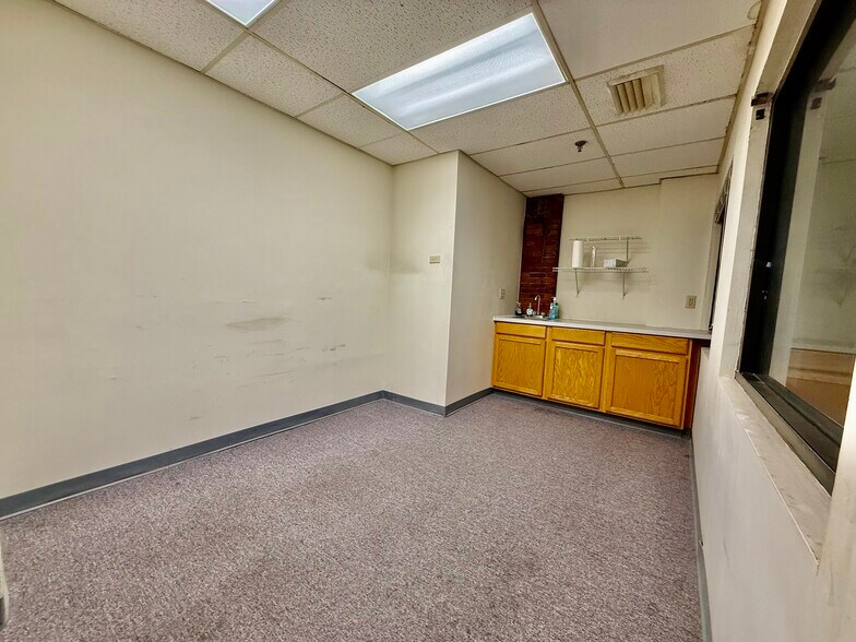 More Photos Of 200 Lincoln St, Boston Loft Creative Space For Sale