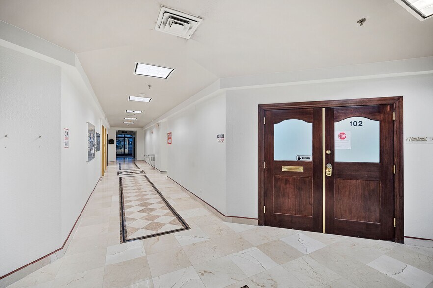 More Photos Of 5440 W Sahara Ave, Las Vegas Medical For Lease