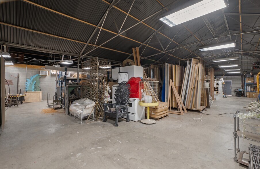 More Photos Of 3500 Easy St, Dallas Flex For Sale