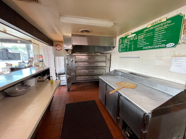 More Photos Of 2850 State Route 17K, Middletown Restaurant For Sale