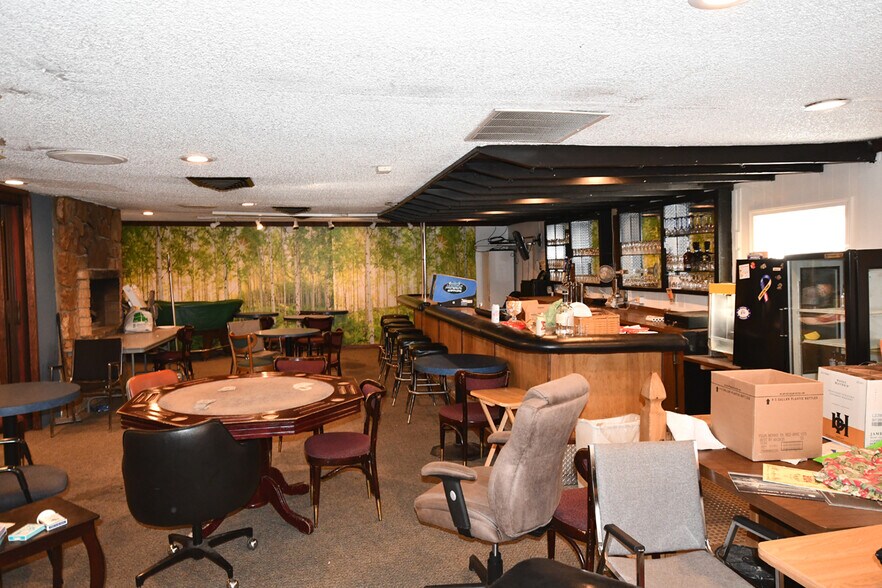 More Photos Of 2620 W 2nd St, The Dalles Restaurant For Sale
