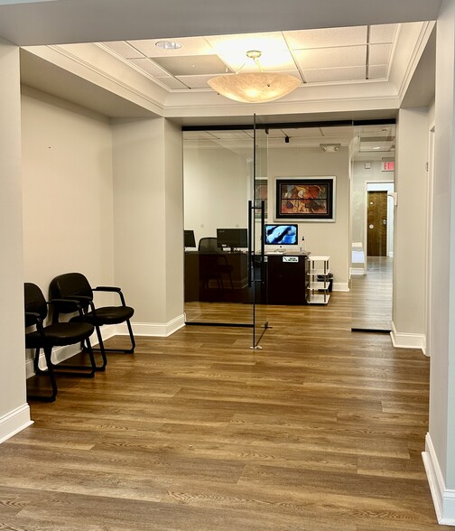 More Photos Of 401 Westpark Ct, Peachtree City Office For Lease