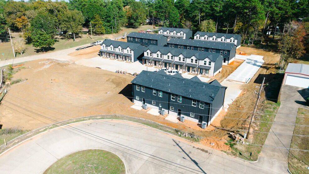 More Photos Of 6702 University Ave, Texarkana Apartments For Sale