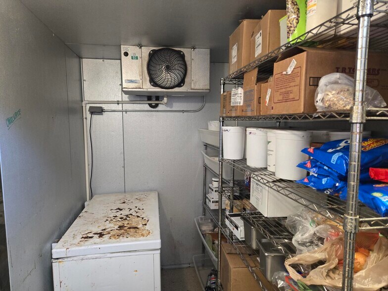 More Photos Of 1226 Oregon St, Oshkosh Restaurant For Sale