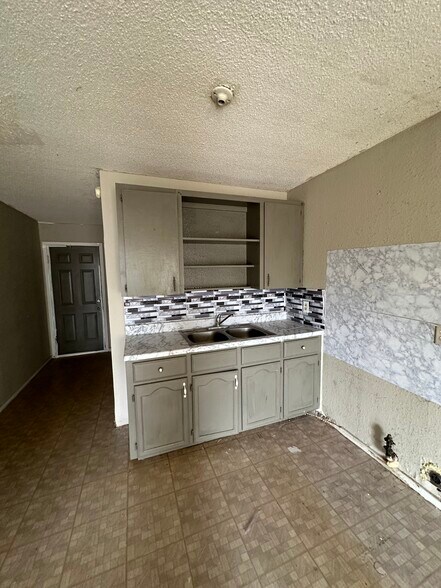 More Photos Of 4329 N Flores St, Edinburg Apartments For Sale