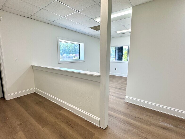 More Photos Of 6643 Jet Park Dr, North Charleston Warehouse For Lease