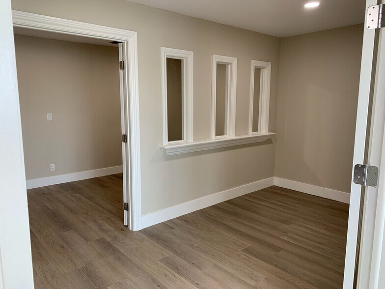 More Photos Of 3444 Marinatown Ln, North Fort Myers Unknown For Lease