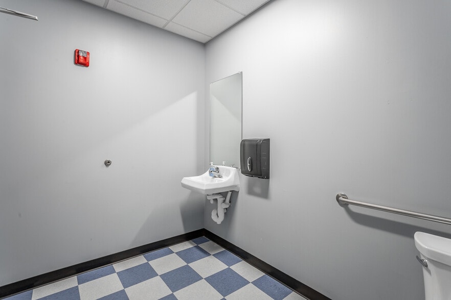 More Photos Of 281 N Lyerly St, Chattanooga Medical For Lease