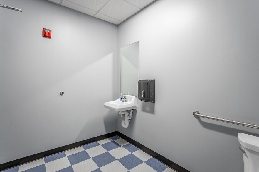 More Photos Of 281 N Lyerly St, Chattanooga Medical For Lease