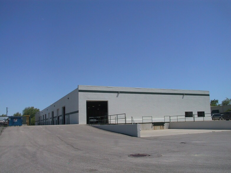 More Photos Of 3200-3214 Adventure Ln, Oxford Warehouse For Lease
