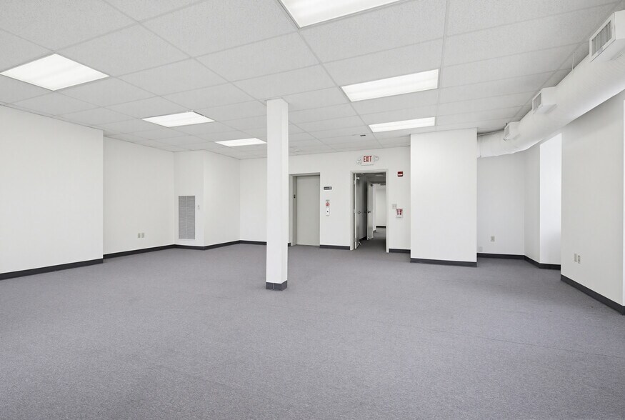 More Photos Of 171 E King St, Lancaster Loft Creative Space For Sale