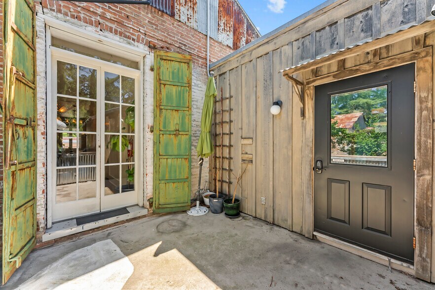 More Photos Of 14202 S State Highway 49, Amador City Hotel For Sale