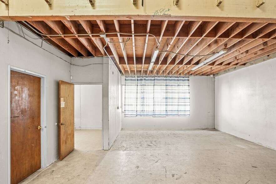 More Photos Of 2346 Via Segundo, San Ysidro Industrial For Sale