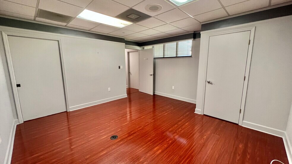 More Photos Of 141 Waterman Ave, Mount Dora Office For Lease