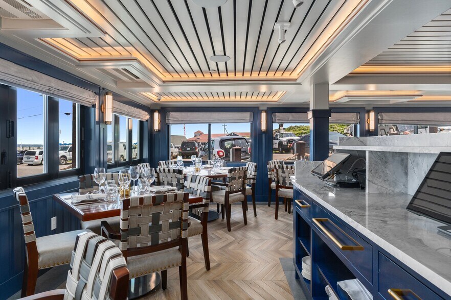 More Photos Of 212 Water St, Block Island Storefront For Sale