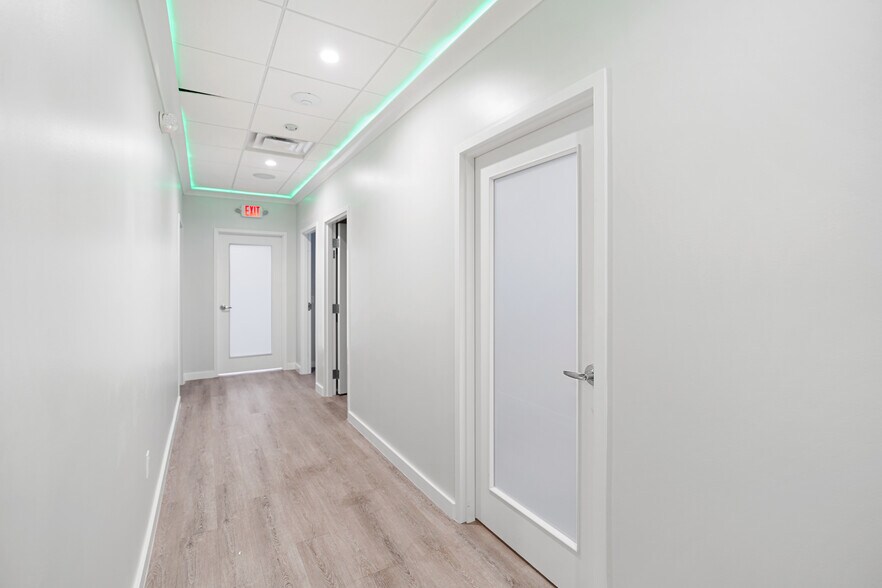 More Photos Of 550 Heights Blvd, Houston Freestanding For Lease