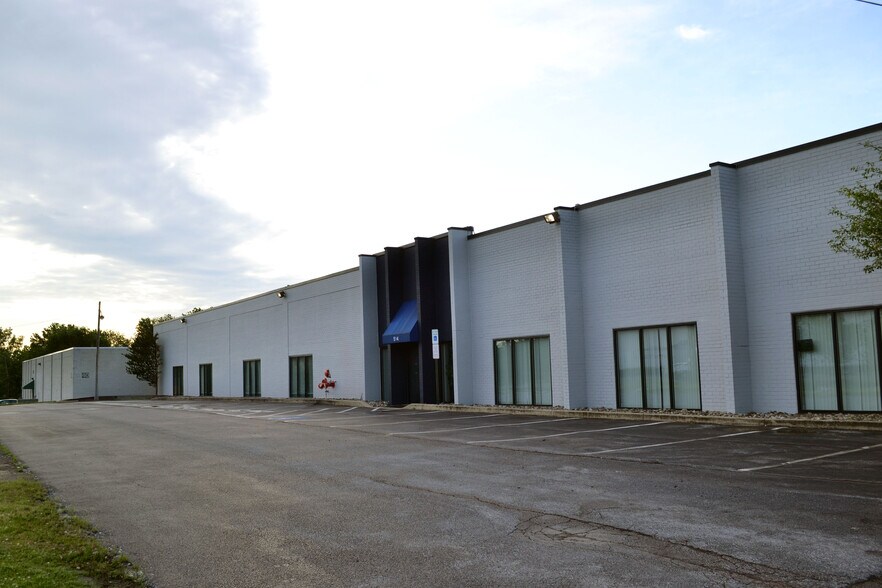 Primary Photo Of 514 Kaiser Dr, Folcroft Warehouse For Lease