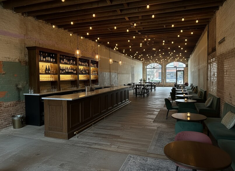 More Photos Of 116 S Broadway, Edmond Storefront For Lease